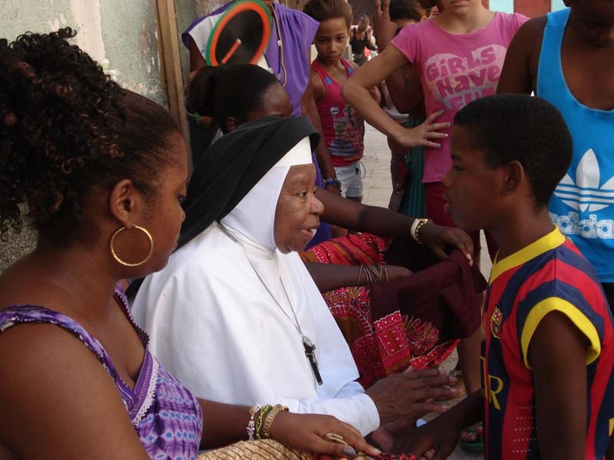 Visita de Sister Josella a Centro Habana