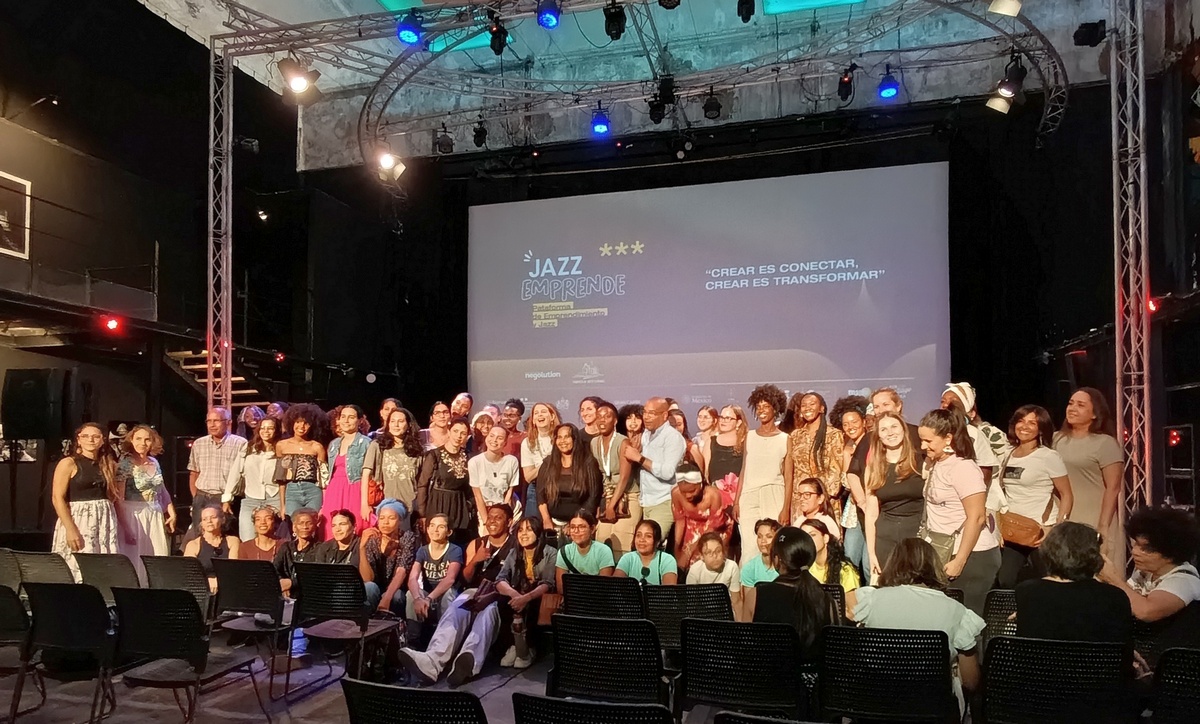 Presentación de la plataforma digital Ellas Hablan