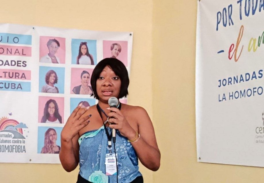 Arahazay Lami, del Centro de Estudios de la Mujer, Coloquio Internacional Trans-Identidades