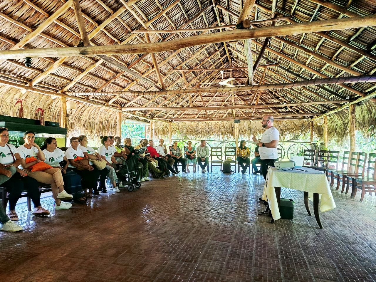 Proyecto Agrocrece para la formación de mujeres rurales emprendedoras