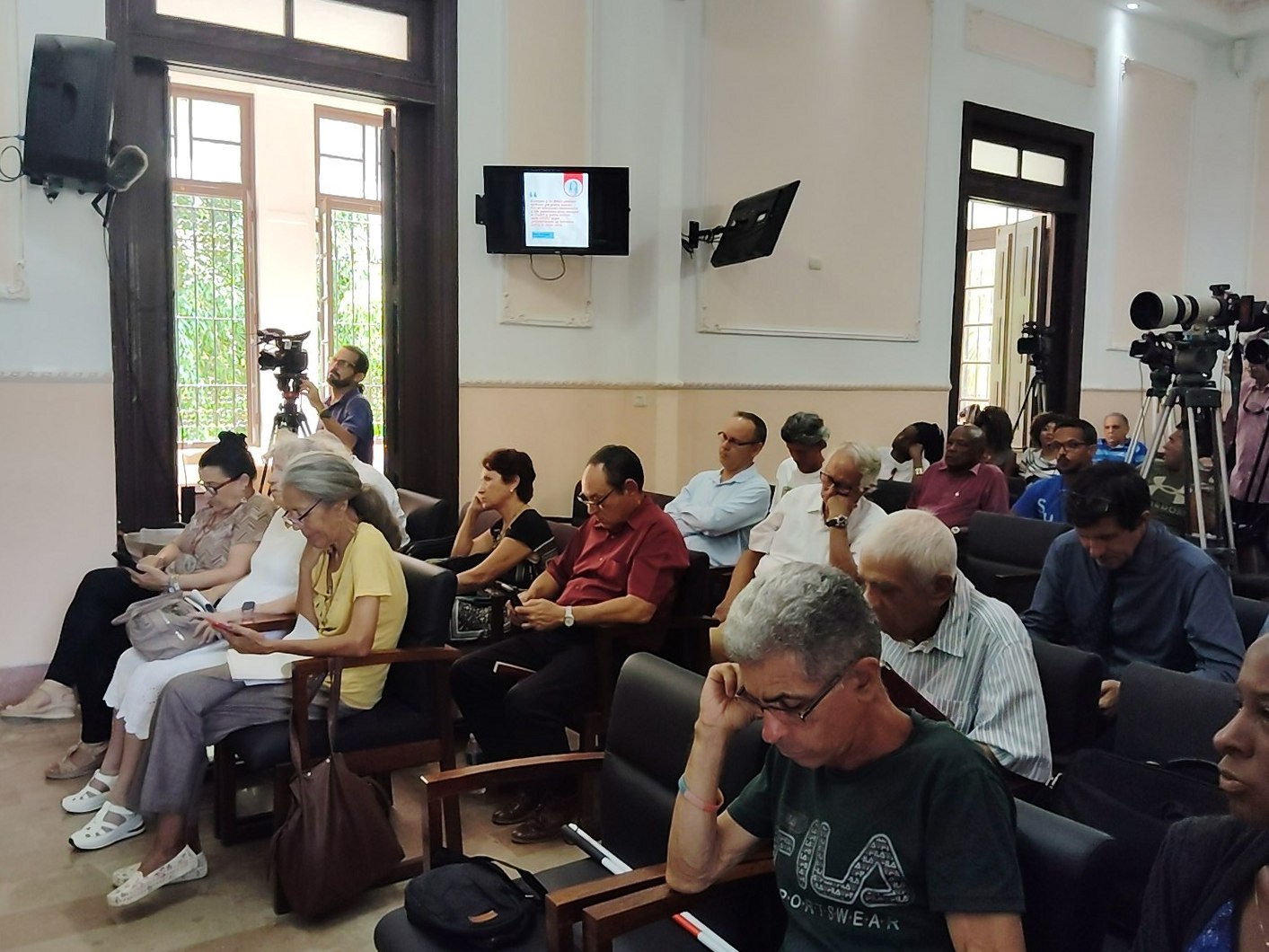 Denuncian bloqueo a Cuba