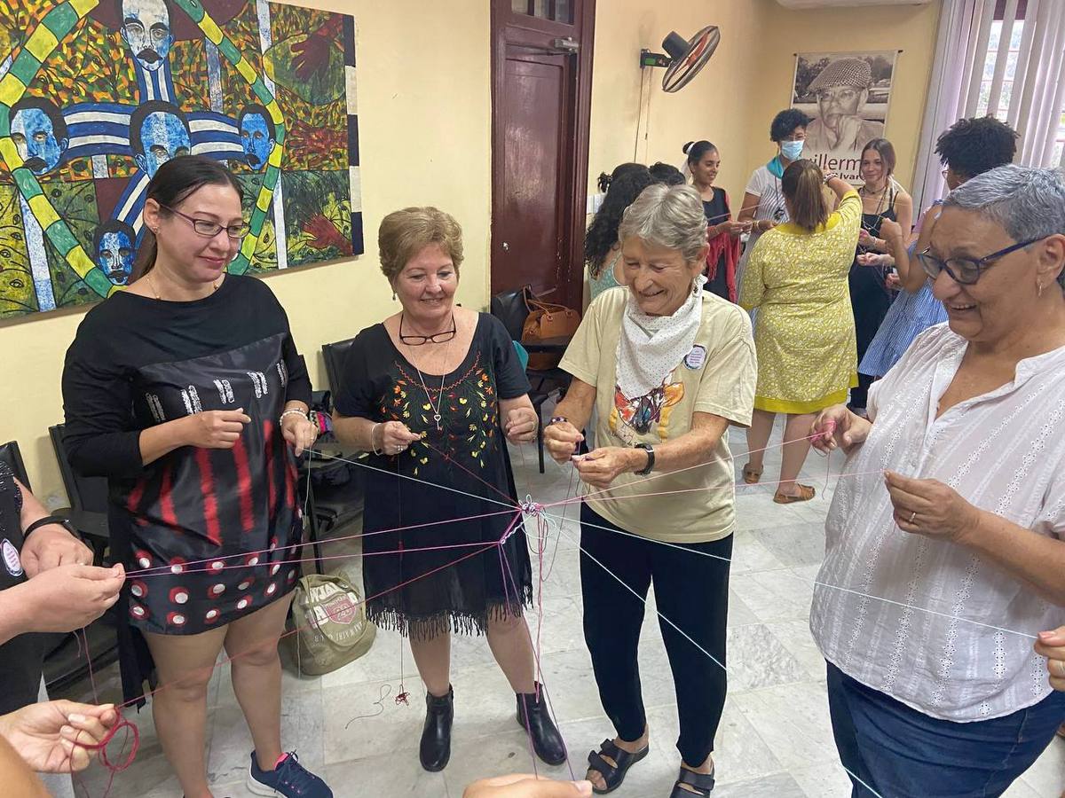participantes del VII Encuentro de Psicodrama Feminista realizado en Cuba en 2024.