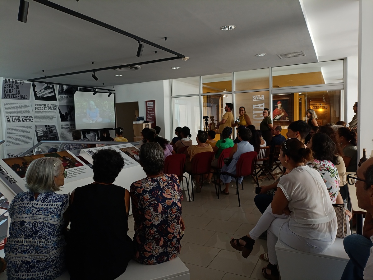 El Museo Universitario del Colegio Universitario de San Gerónimo de La Habana acogió el estreno del documental Donde nadie baja.