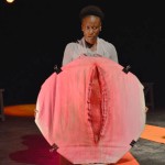 la obra motiva a reflexionar sobre el desconocimiento social de la sexualidad femenina