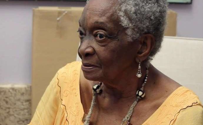 Poeta cubana Georgina Herrera