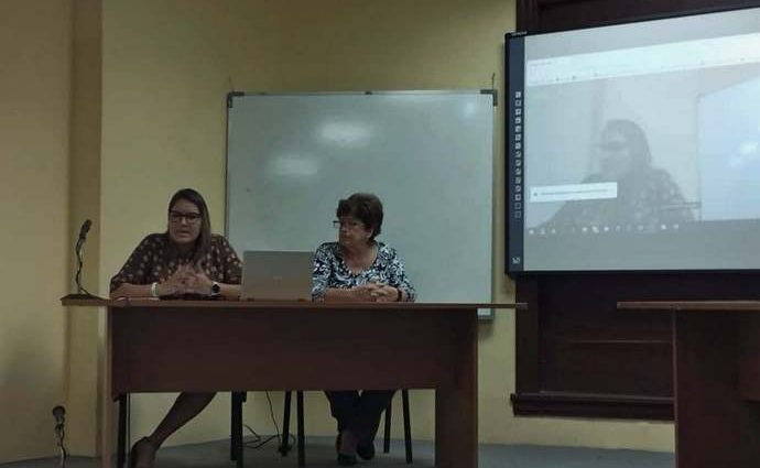 Panel de legislaciones contra la violencia.