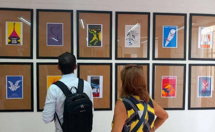 Exposición de diseñadoras cubanas, Ellas cartelean.