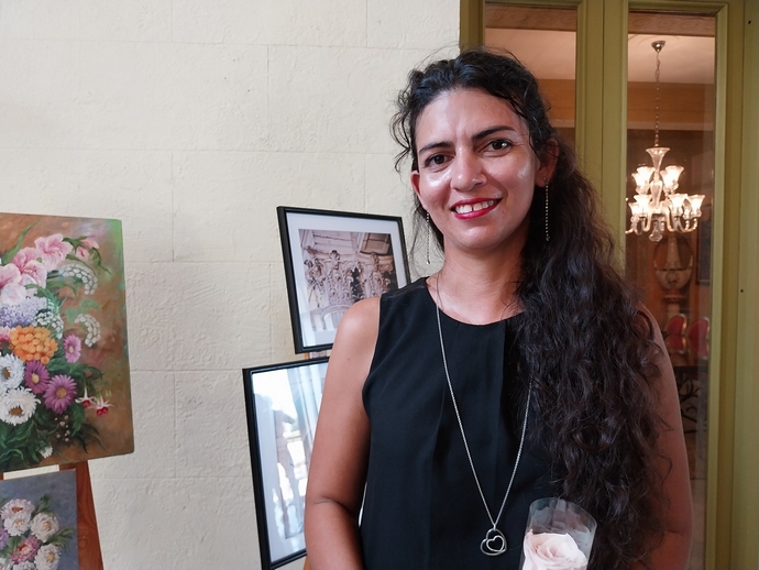 La pintora Tania Benítez del Risco