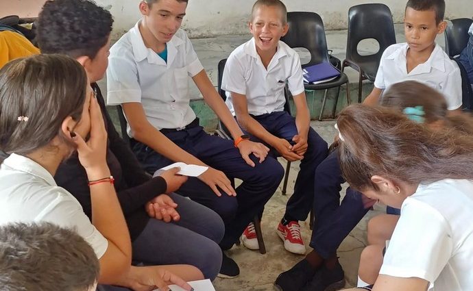 niños, niñas y adolescentes en Cuba
