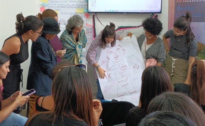 Escuela Taller Paradigmas Emancipatorios Feministas