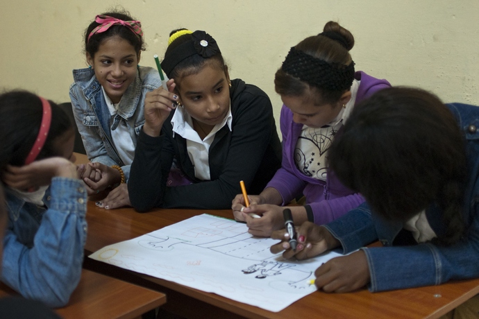 Adolescentes en Cuba