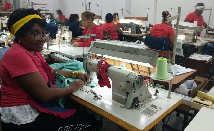 Mujeres traajadoras del sector privado de la economía