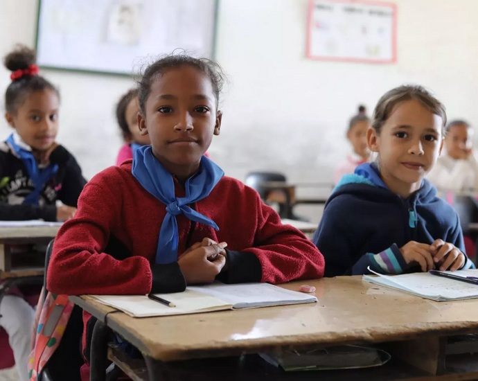 Niños y adoelscentes cubanos