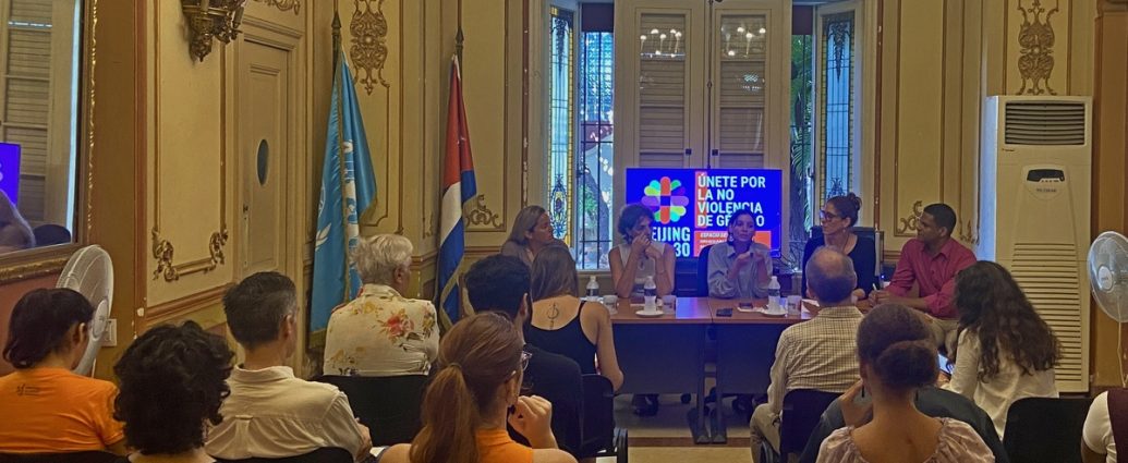 Panel sobre violencia digital