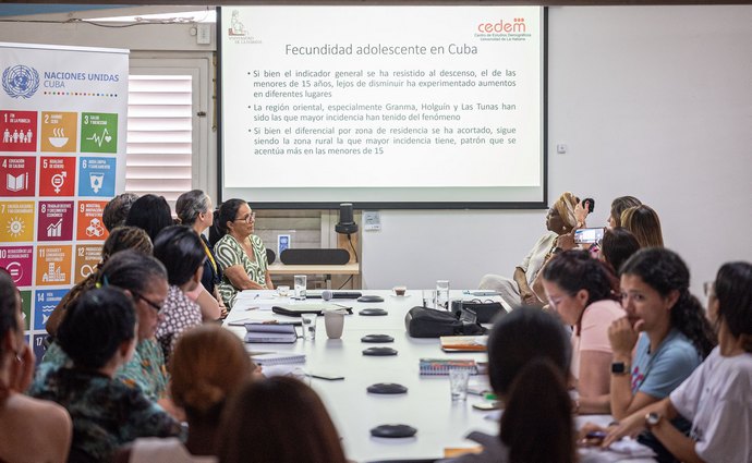 Presentación de programa de prevención al embarazo adolescente en Cuba