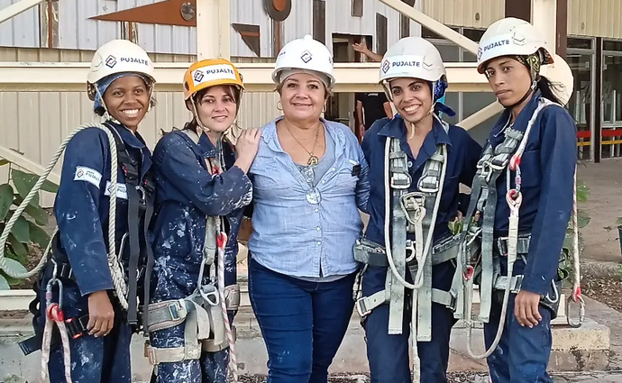 Mujeres cubanas emprendedoras. Pujalte SURL