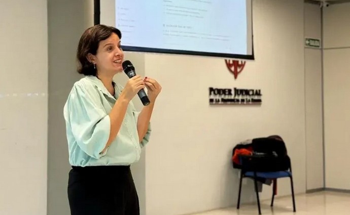 Ana Correa es abogada, comunicadora y activista por los derechos de las mujeres.