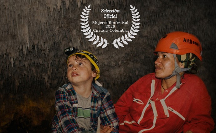 A través de la entrevista documental, Madelaine Rodríguez Rojo sigue la vida de la espeleóloga, buzo y actual emprendedora cubana Yamilé Luguera.